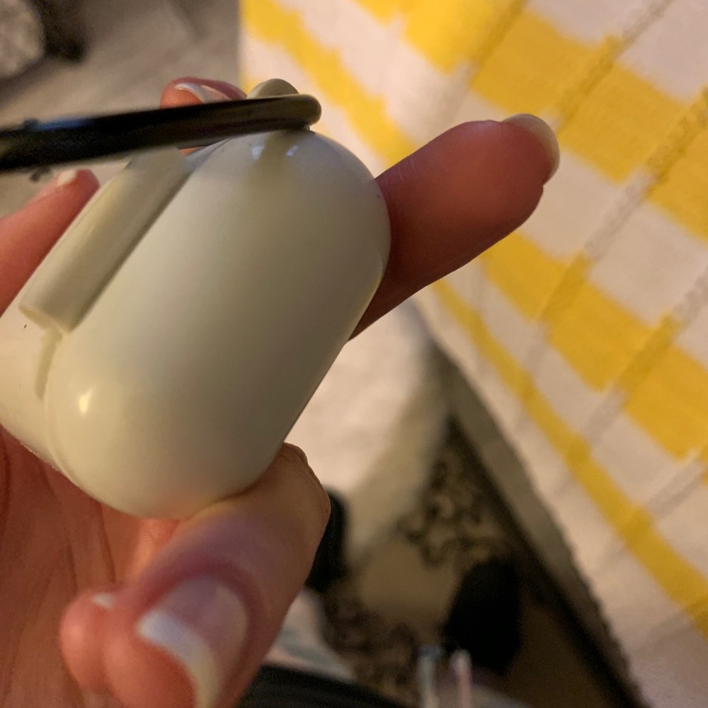 Apple Air Pods charger only - Picture 5 of 5